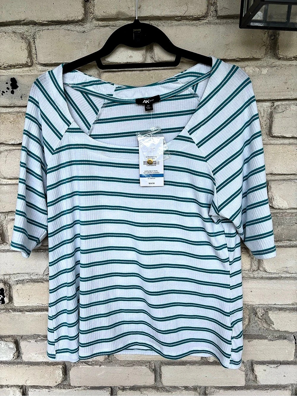 AK Anne Klein Sport  Striped Short Sleeve Top in Blue & White Size XL.  NWT